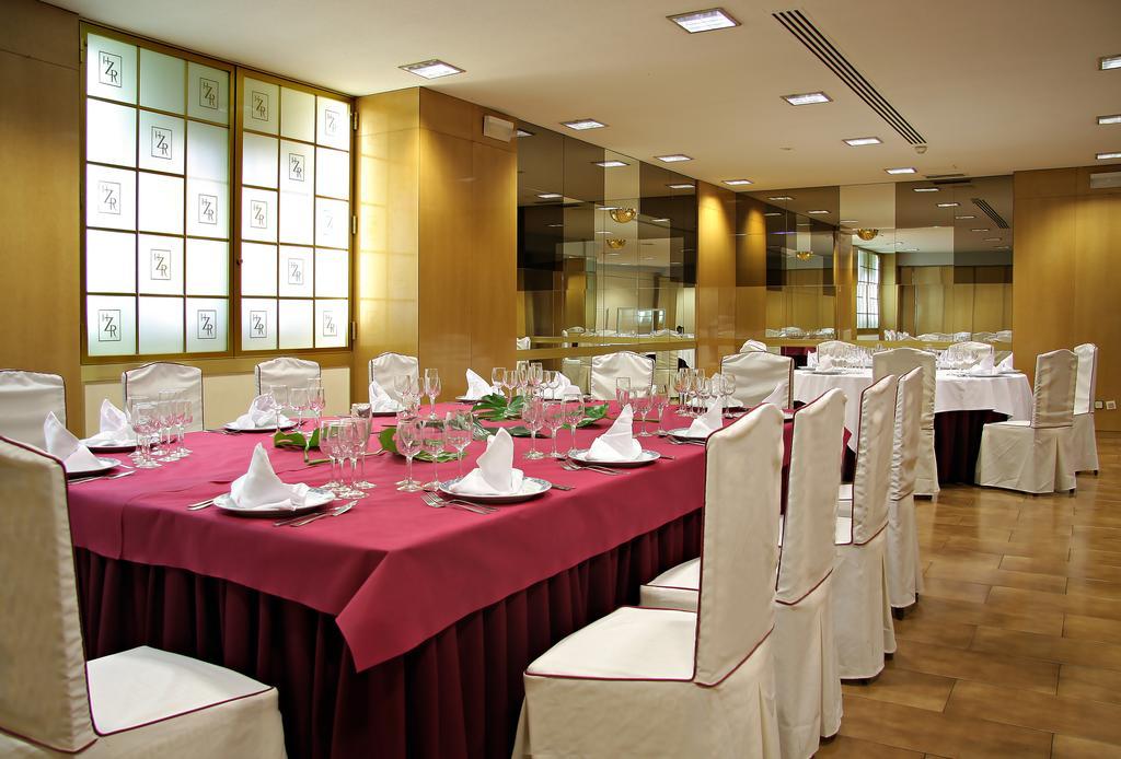 Hotel Zaragoza Royal מראה חיצוני תמונה