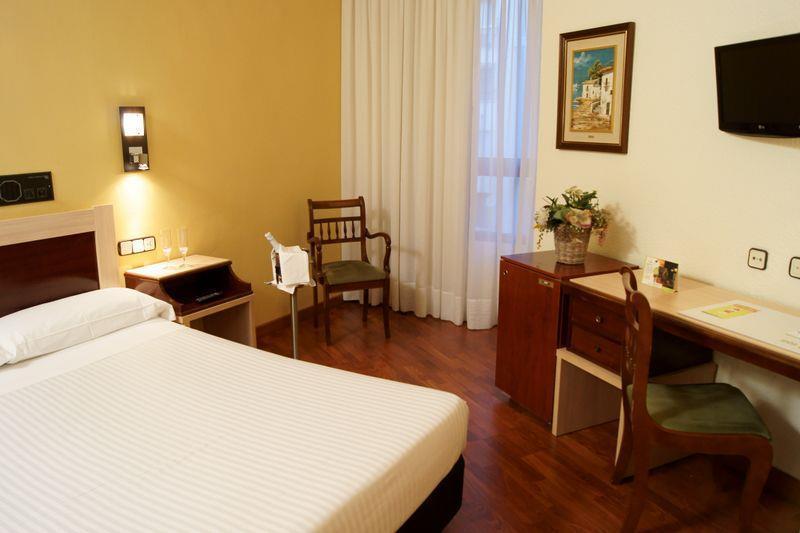 B&B Hotel Zaragoza Royal חדר תמונה